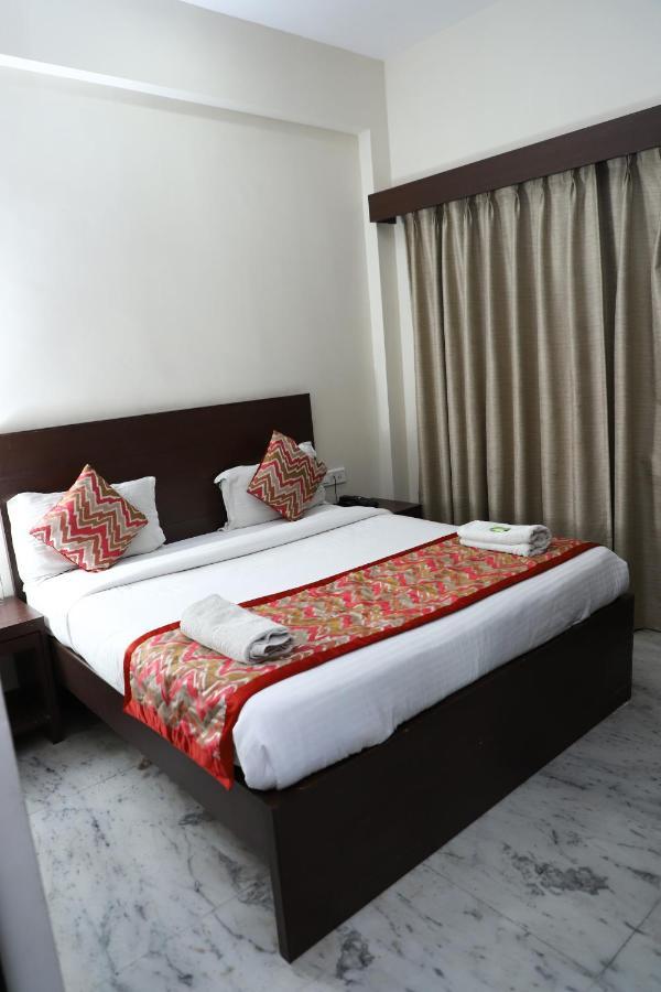 Hotel Sar Kamla Dham Skd Vrindavan Fully Vaccinated Staff Dış mekan fotoğraf