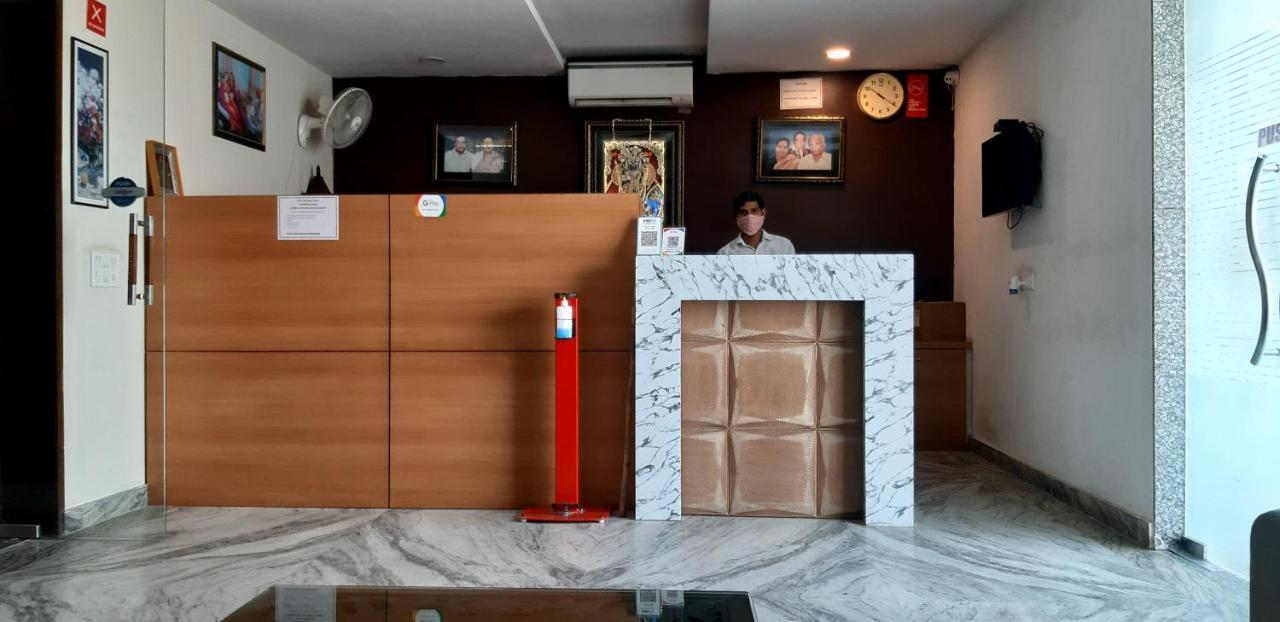 Hotel Sar Kamla Dham Skd Vrindavan Fully Vaccinated Staff Dış mekan fotoğraf