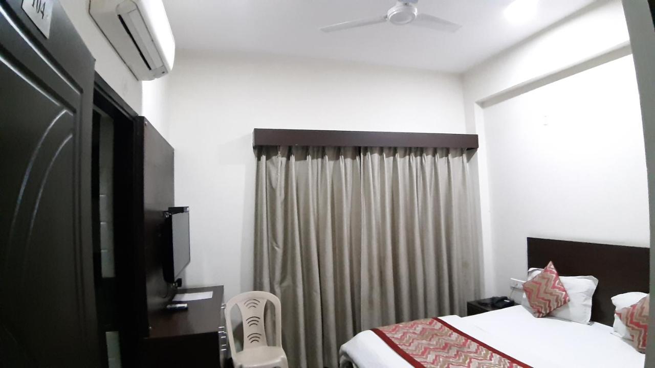 Hotel Sar Kamla Dham Skd Vrindavan Fully Vaccinated Staff Dış mekan fotoğraf