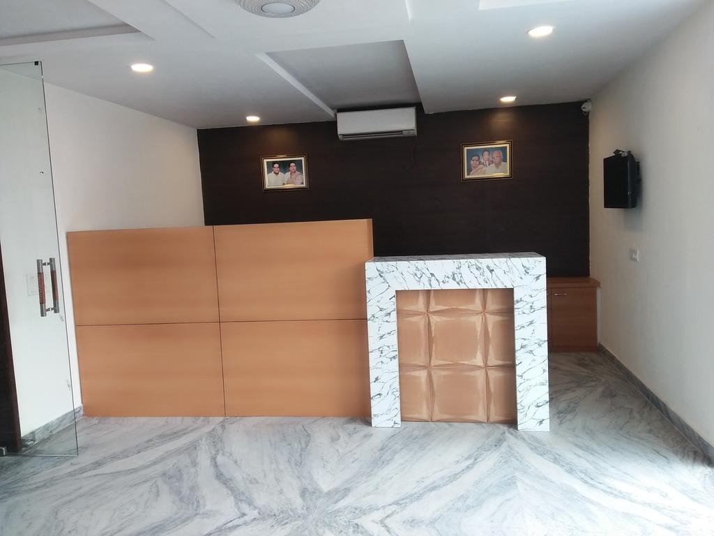 Hotel Sar Kamla Dham Skd Vrindavan Fully Vaccinated Staff Dış mekan fotoğraf