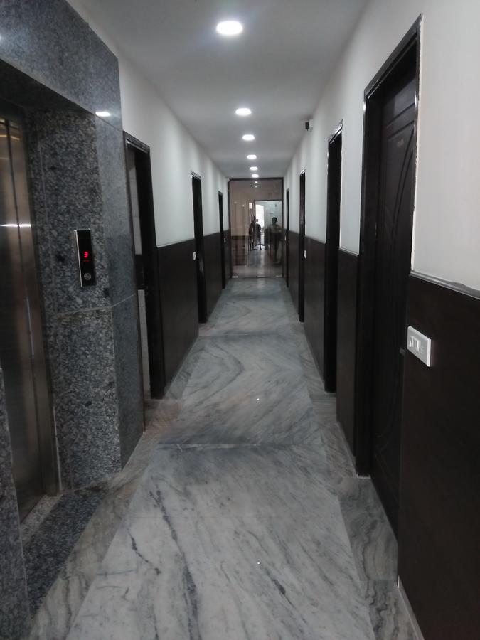 Hotel Sar Kamla Dham Skd Vrindavan Fully Vaccinated Staff Dış mekan fotoğraf