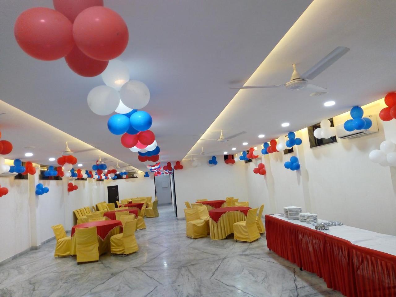Hotel Sar Kamla Dham Skd Vrindavan Fully Vaccinated Staff Dış mekan fotoğraf