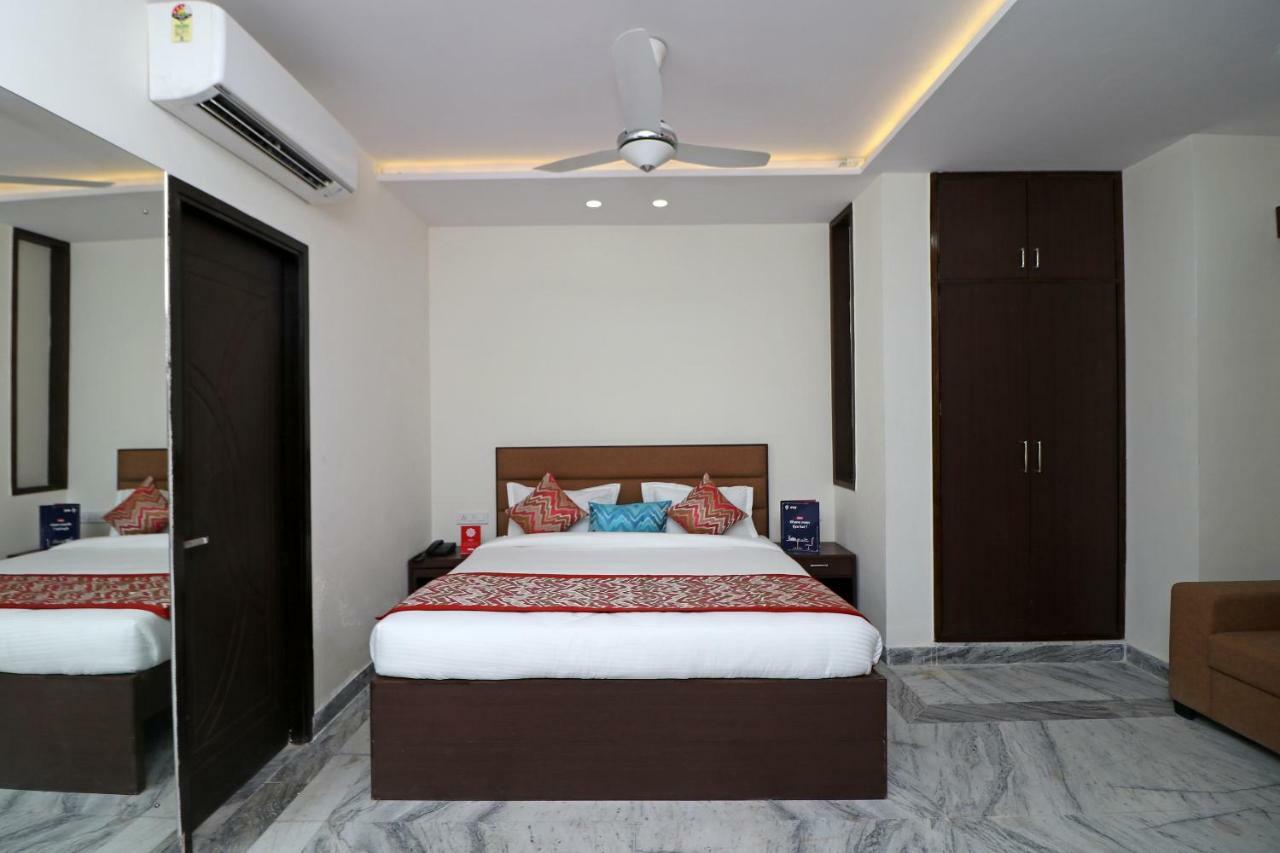 Hotel Sar Kamla Dham Skd Vrindavan Fully Vaccinated Staff Dış mekan fotoğraf