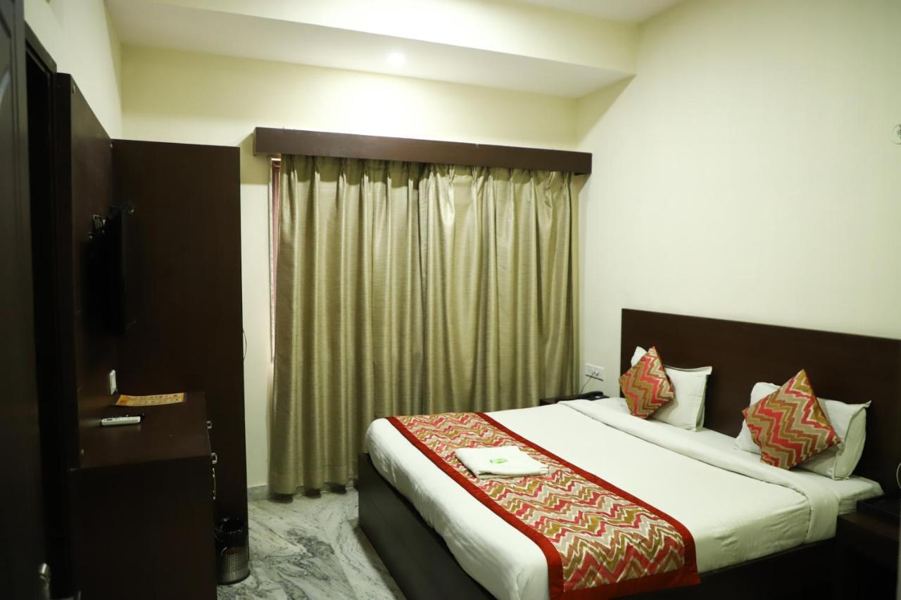 Hotel Sar Kamla Dham Skd Vrindavan Fully Vaccinated Staff Dış mekan fotoğraf