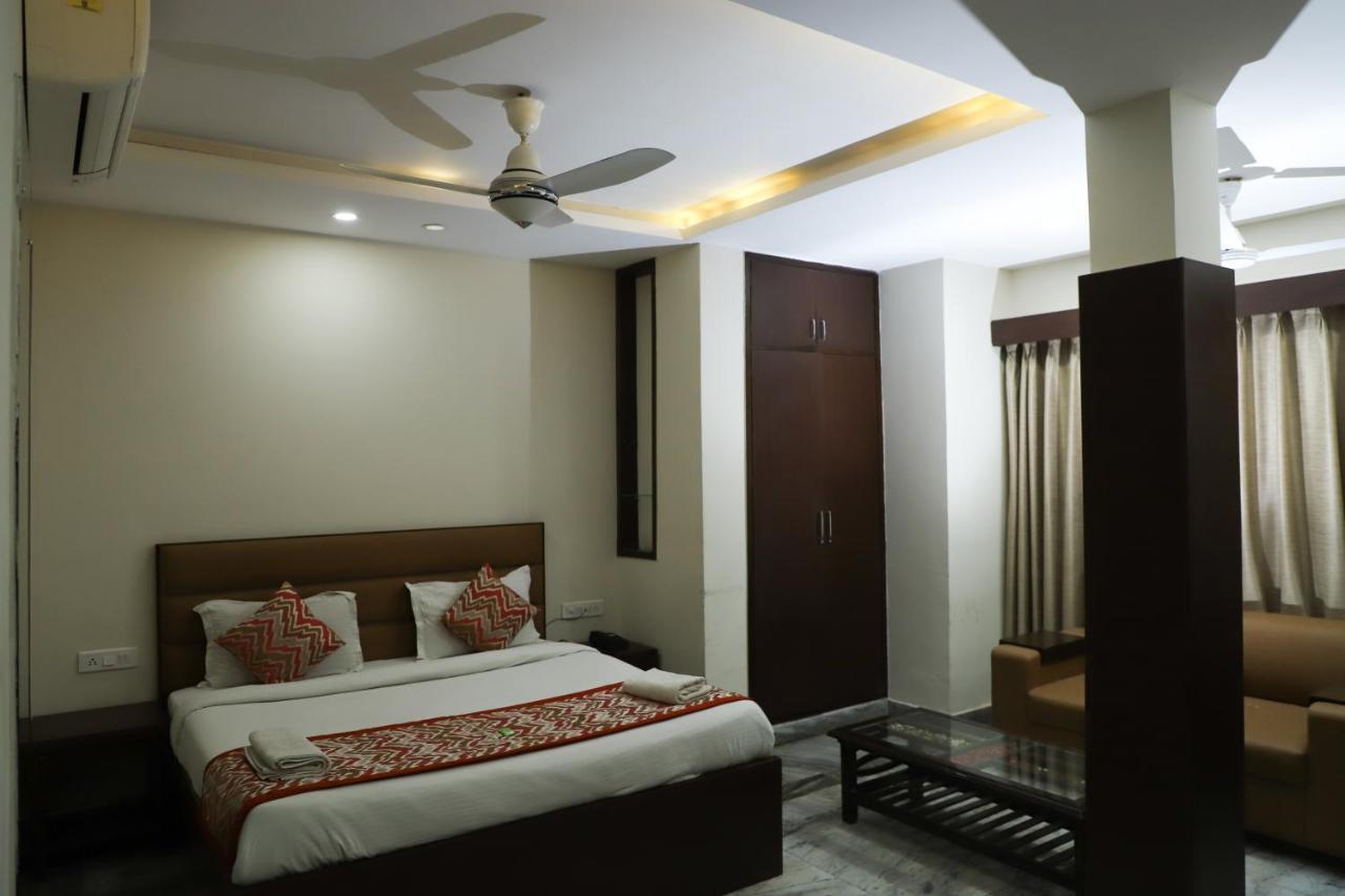Hotel Sar Kamla Dham Skd Vrindavan Fully Vaccinated Staff Dış mekan fotoğraf